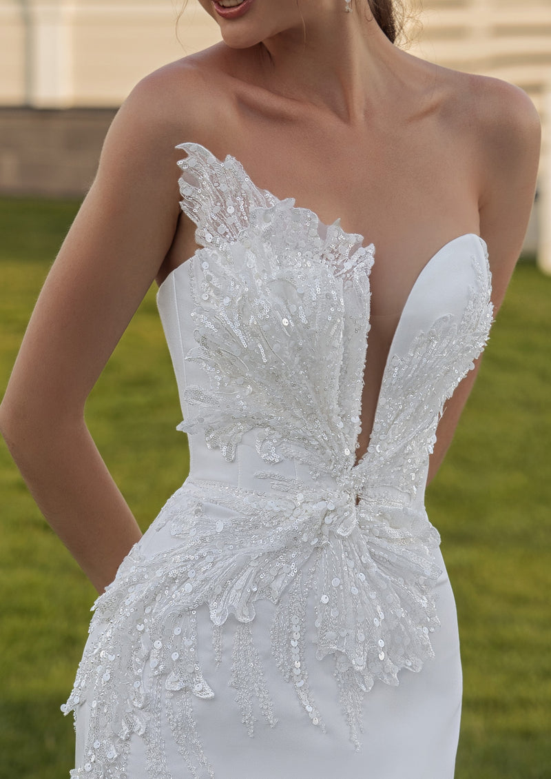 Vestido de novia sirena con bonitos detalles