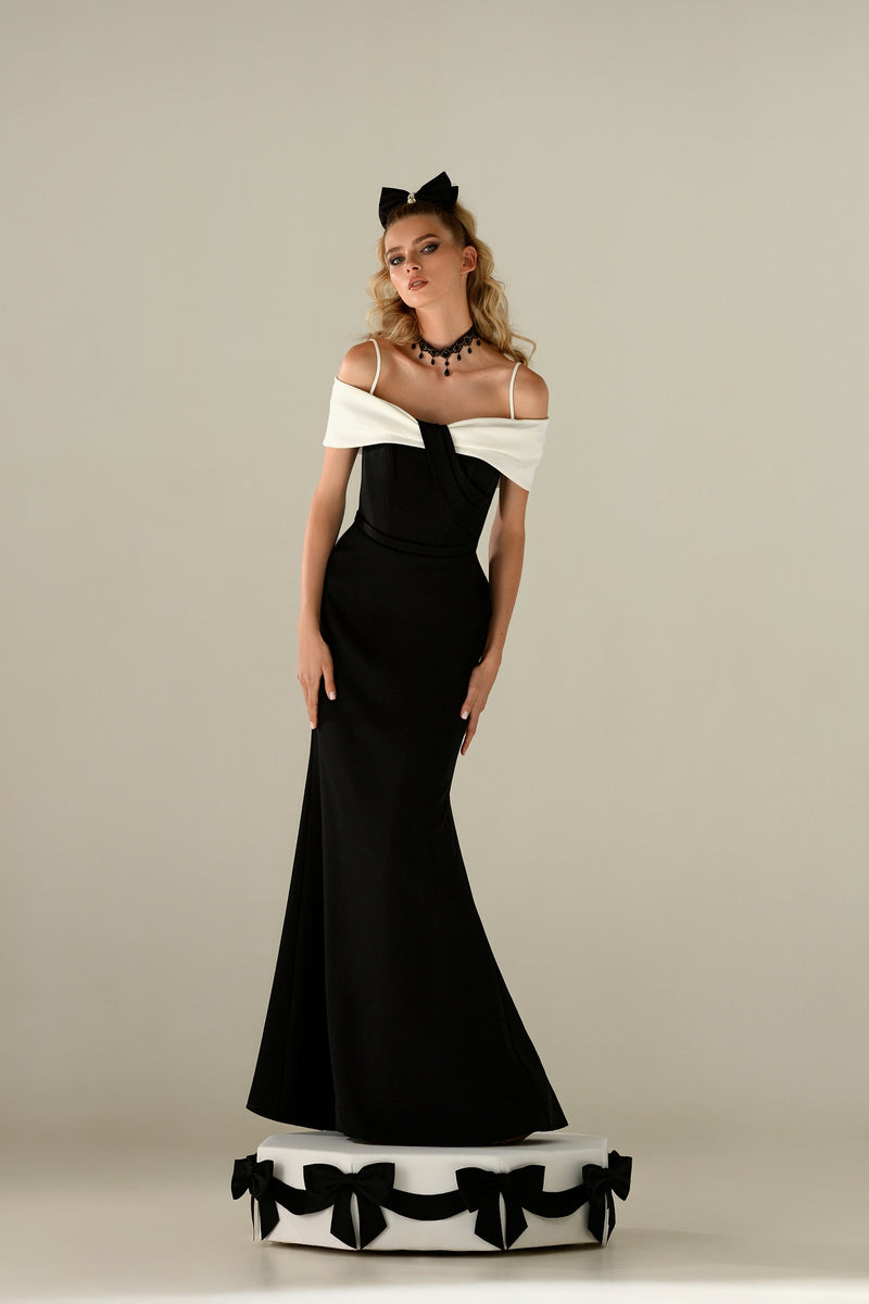 pleated off shoulder maxi dress Off-Shoulder Maxi Gown with Pleated White Neckline Black-off-white / EU40
