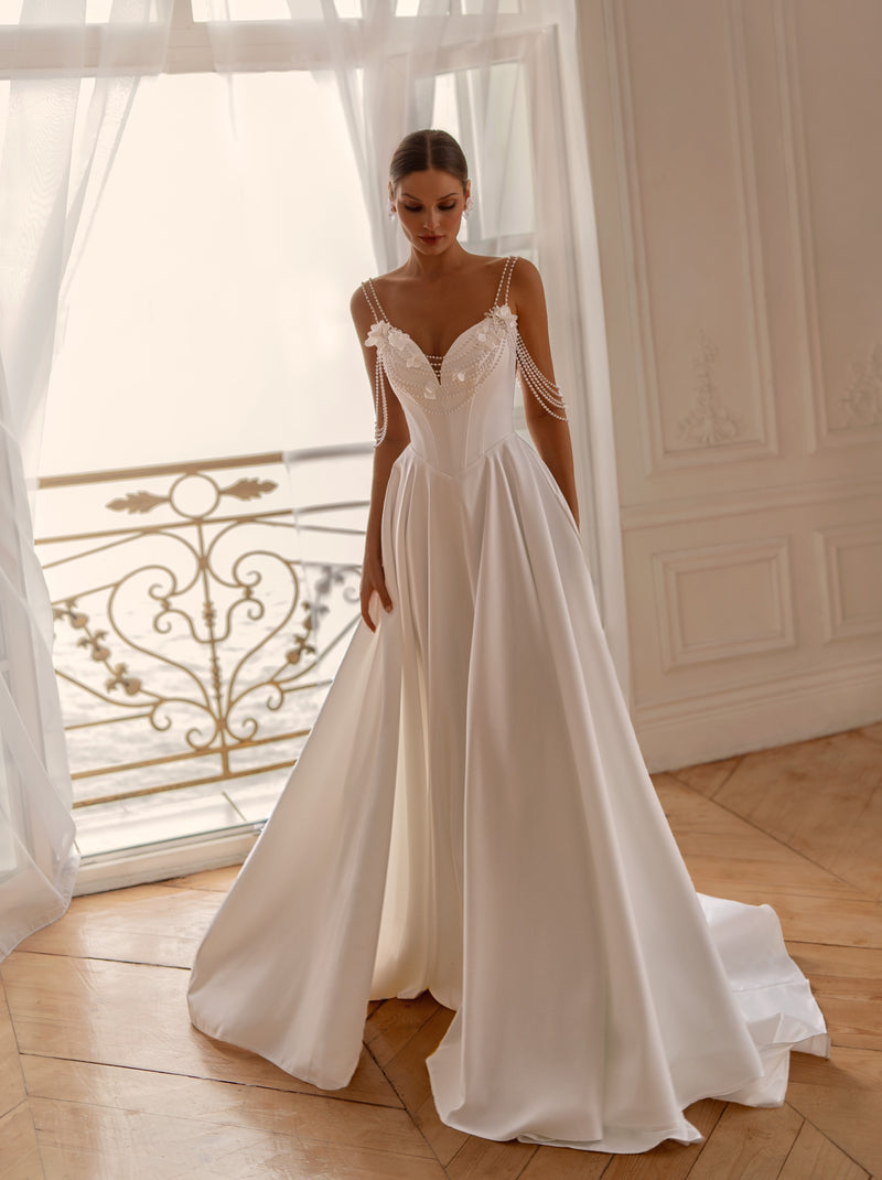 Pearl-Strapped Satin A-Line Wedding Dress | Graceful Charm Couture EU32 Pearl-Strapped Satin A-Line Wedding Dress | Graceful Charm Couture EU32
