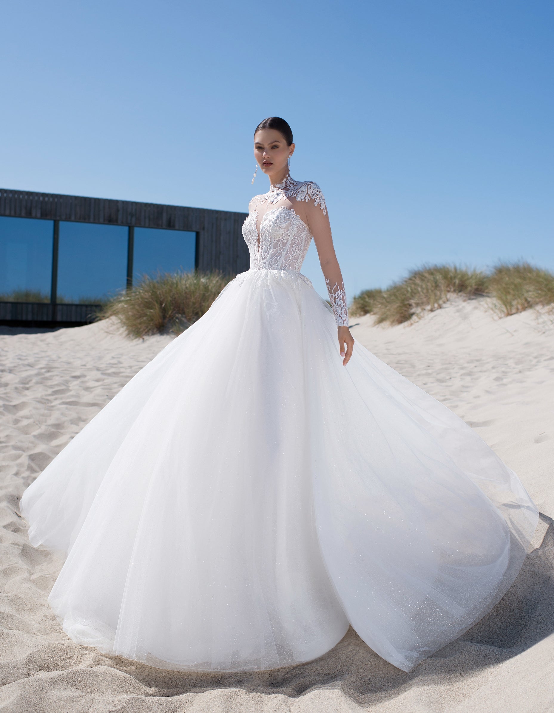 Long Sheer Sleeve A-Line Wedding Dress with a Stunning Lace Top EU38 Long Sheer Sleeve A-Line Wedding Dress with a Stunning Lace Top EU38