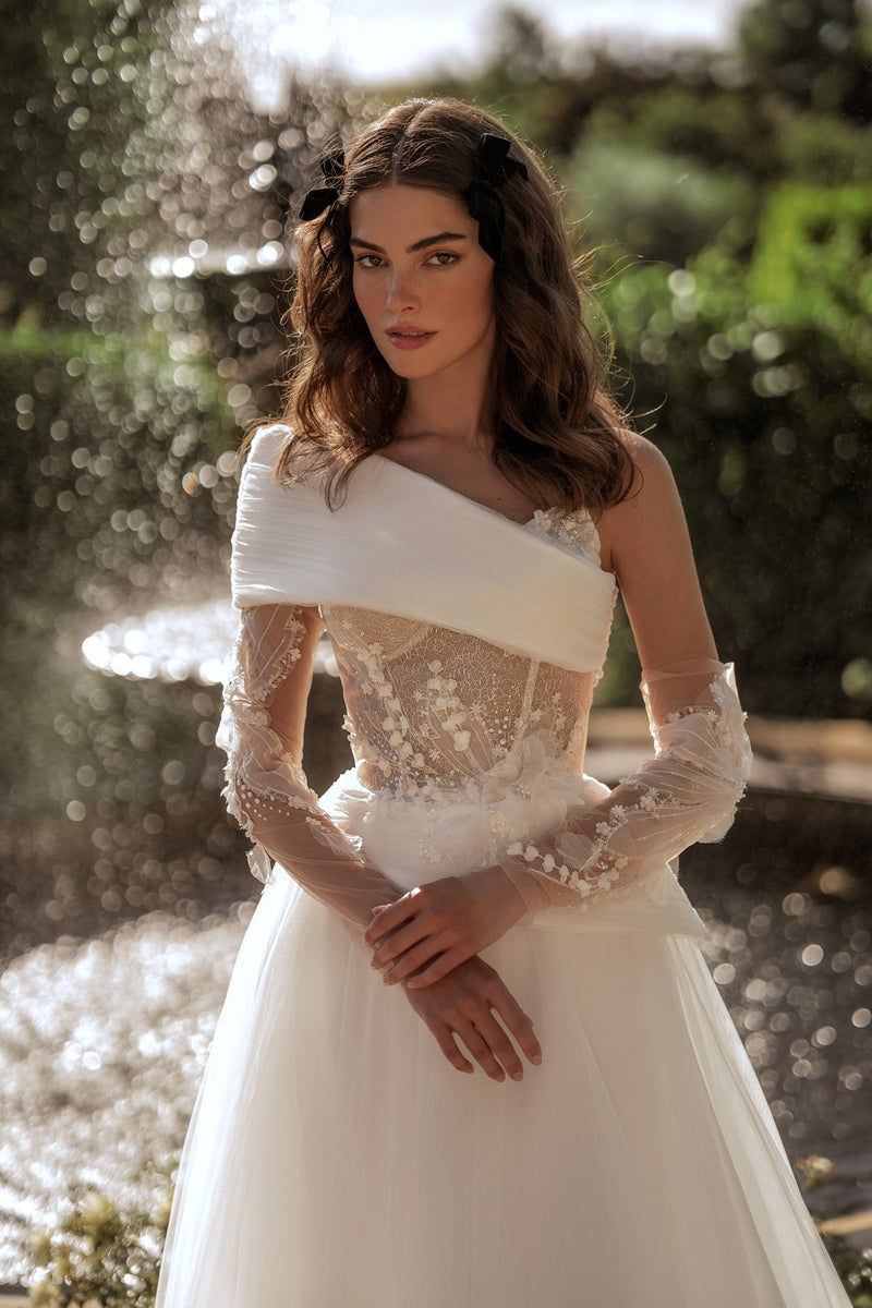 white christmas dresses Sweetheart A-Line Wedding Dress with Bolero and Removable Sleeves white christmas dresses Sweetheart A-Line Wedding Dress with Bolero and Removable Sleeves