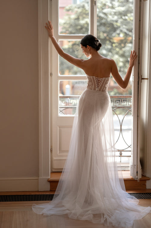 Sweetheart Mermaid Wedding Dress with High Slit and Removable Cape