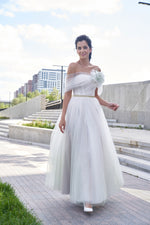 Exquisite Off-The Shoulder Tulle Midi Dress
