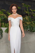 Robe de mariée maxi minimaliste portefeuille à épaules dénudées