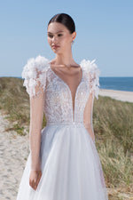 Fabuleuse robe de mariée trapèze à manches longues avec fleurs 3D sur l'épaule