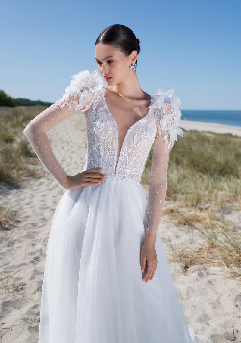 Fabuleuse robe de mariée trapèze à manches longues avec fleurs 3D sur l'épaule