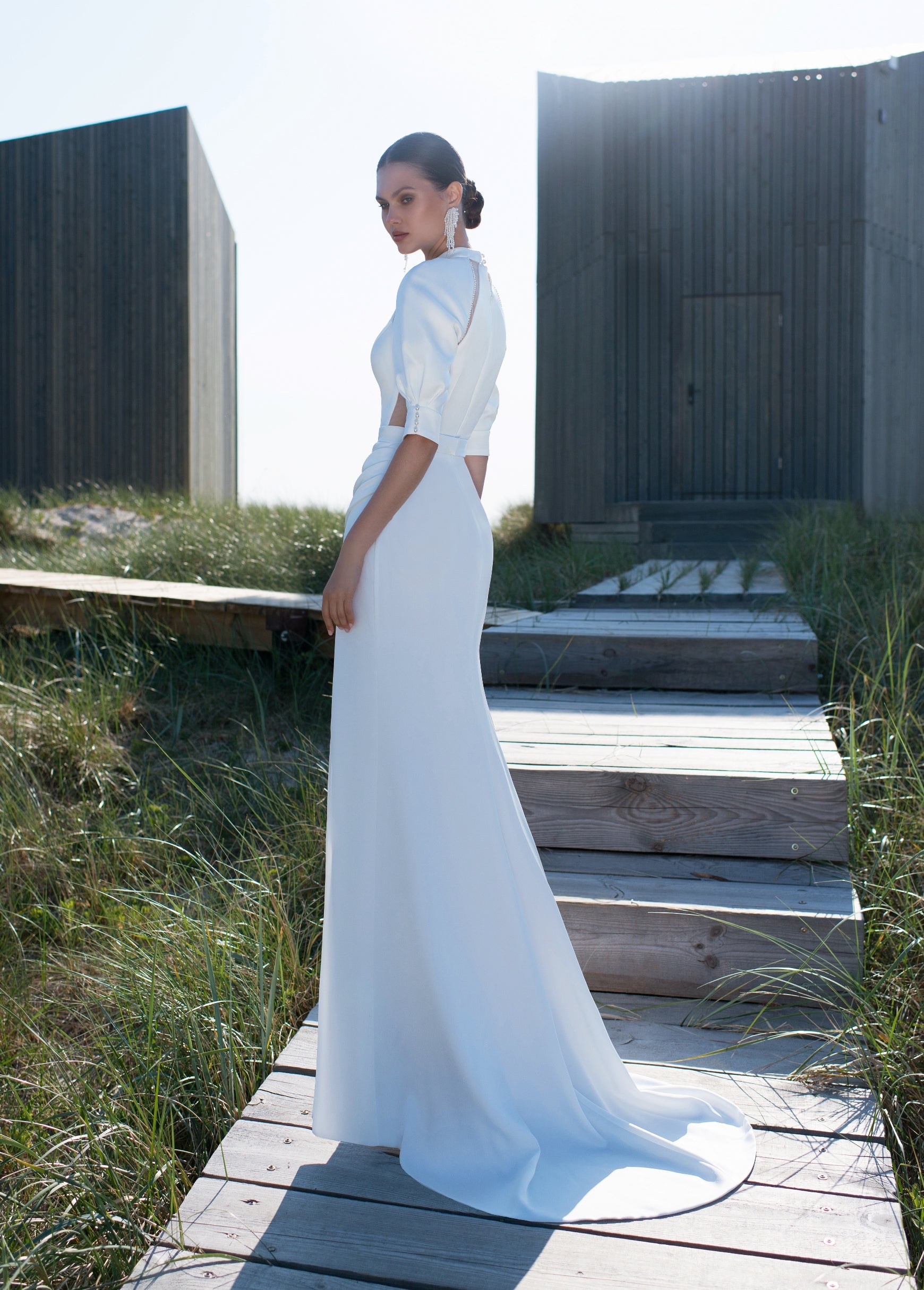 Short Sleeve Minimalist Wedding Dress with a Sexy Slit HAREM's Brides Short Sleeve Minimalist Wedding Dress with a Sexy Slit HAREM's Brides