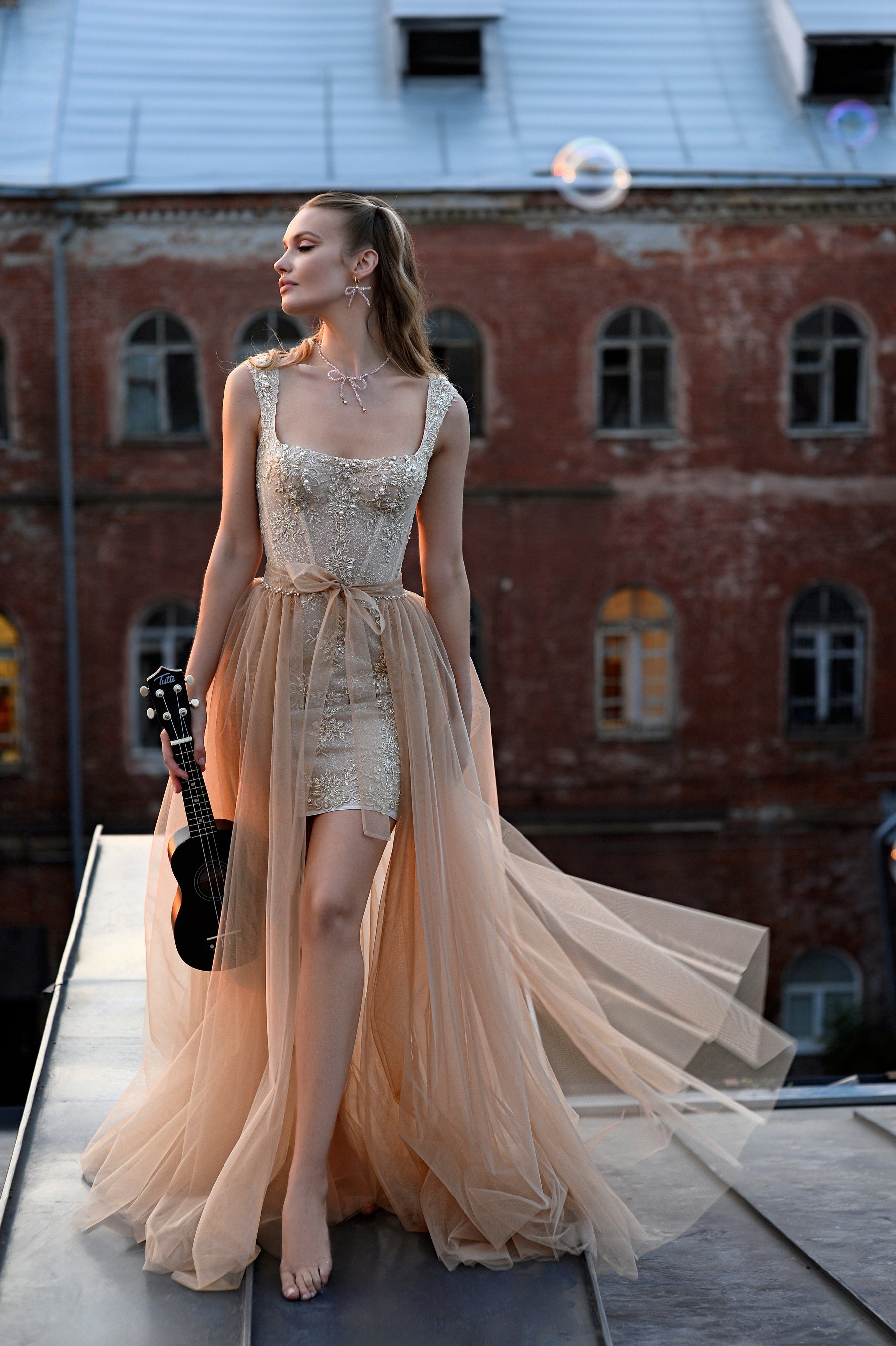 Exquisite Mini Evening Dress with Removable Tulle Train – HAREM's Brides
