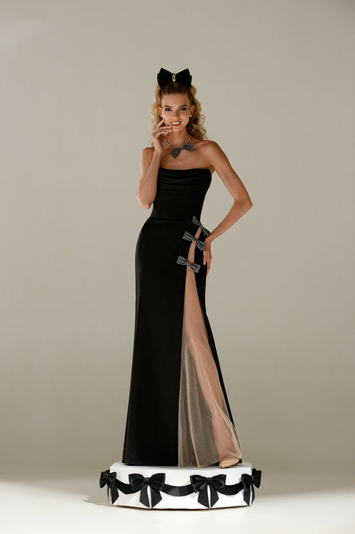 Robe longue sans bretelles avec fente latérale haute et nœuds