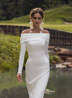 Vestido blanco minimalista elegante con hombros descubiertos