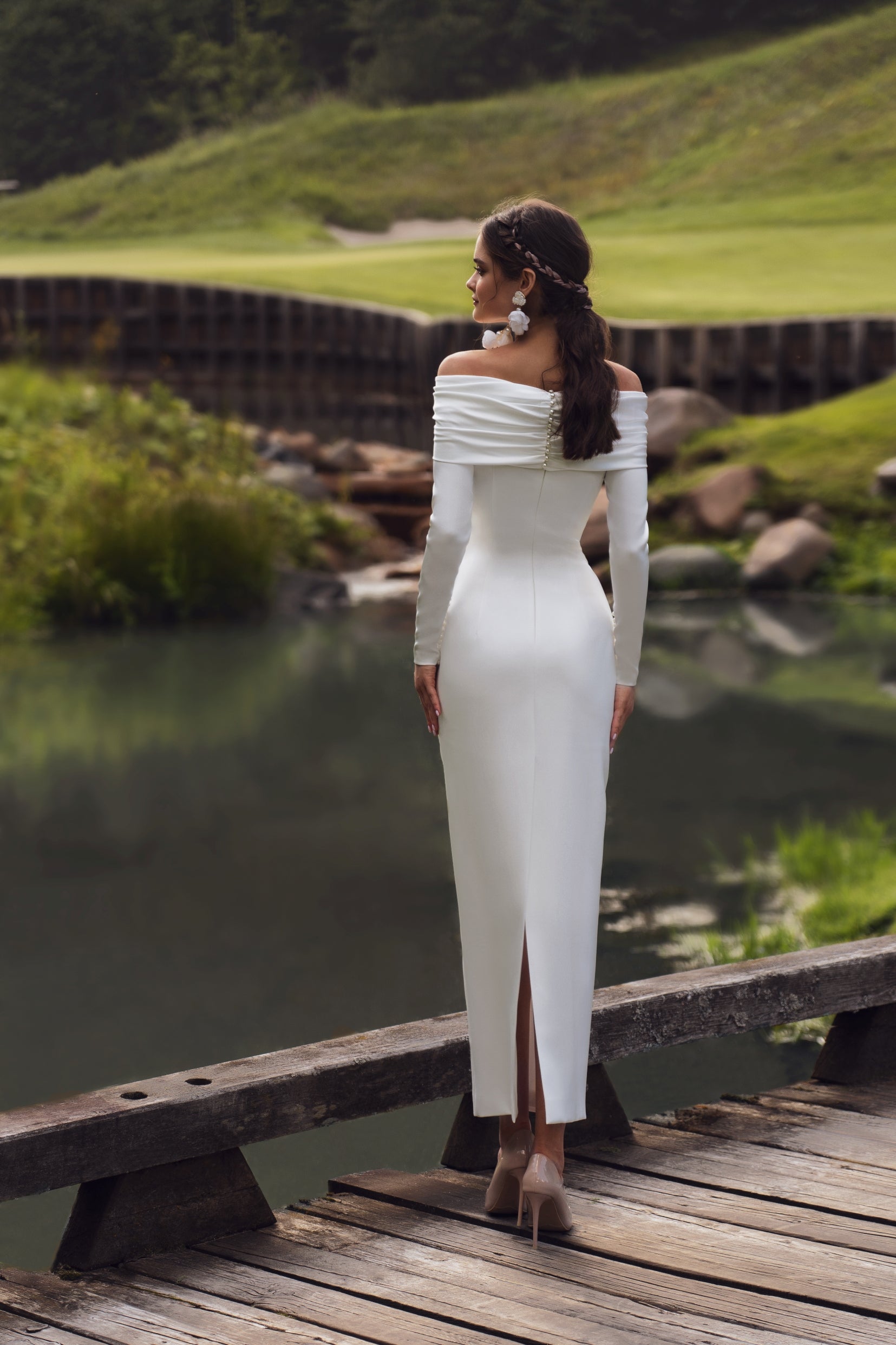 Minimalist Elegant Off-the-Shoulder White Dress EU32