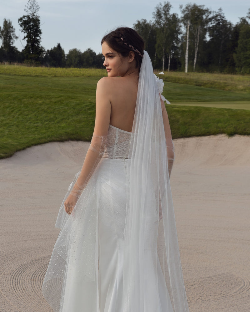 Robe de mariée sirène sans bretelles avec fleurs en 3D