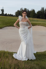 Vestido de novia sirena sin tirantes con flores tridimensionales