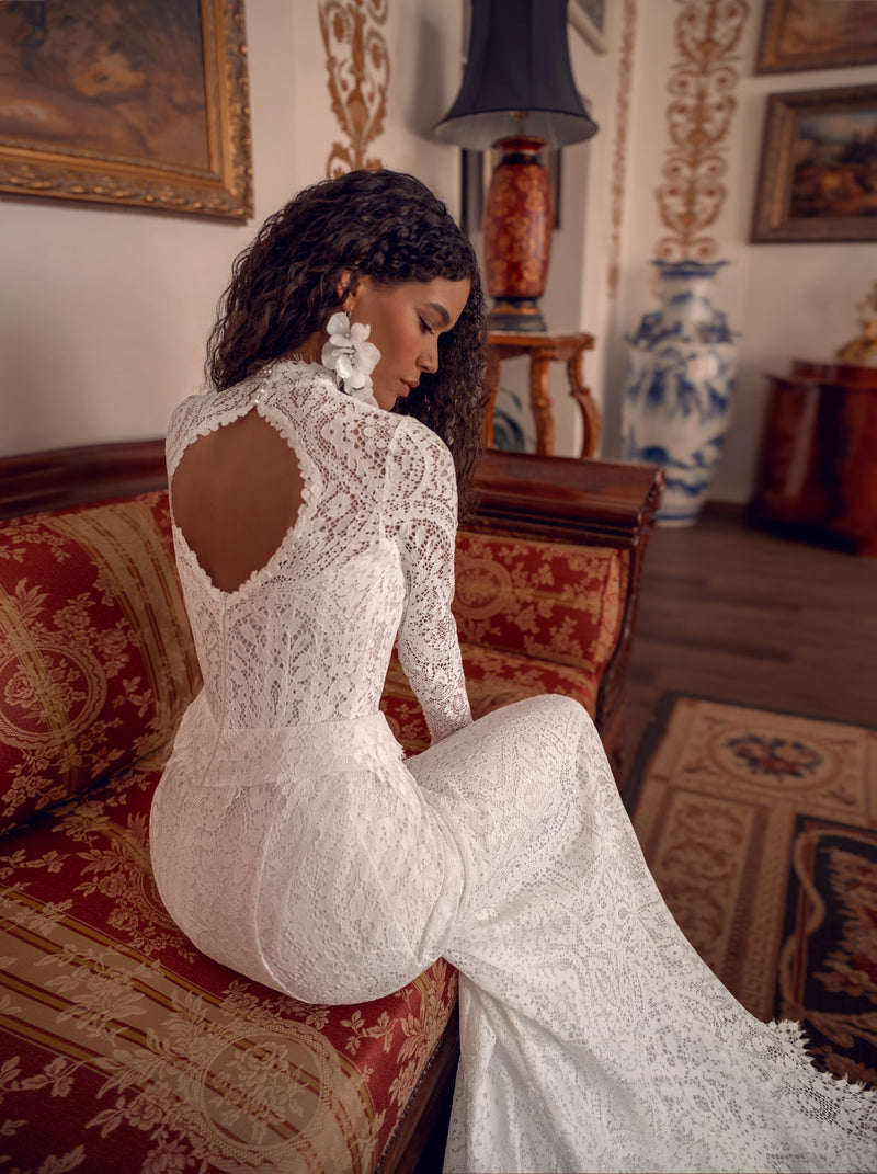 fitted lace wedding dress High-Neck Long-Sleeve Lace Wedding Dress