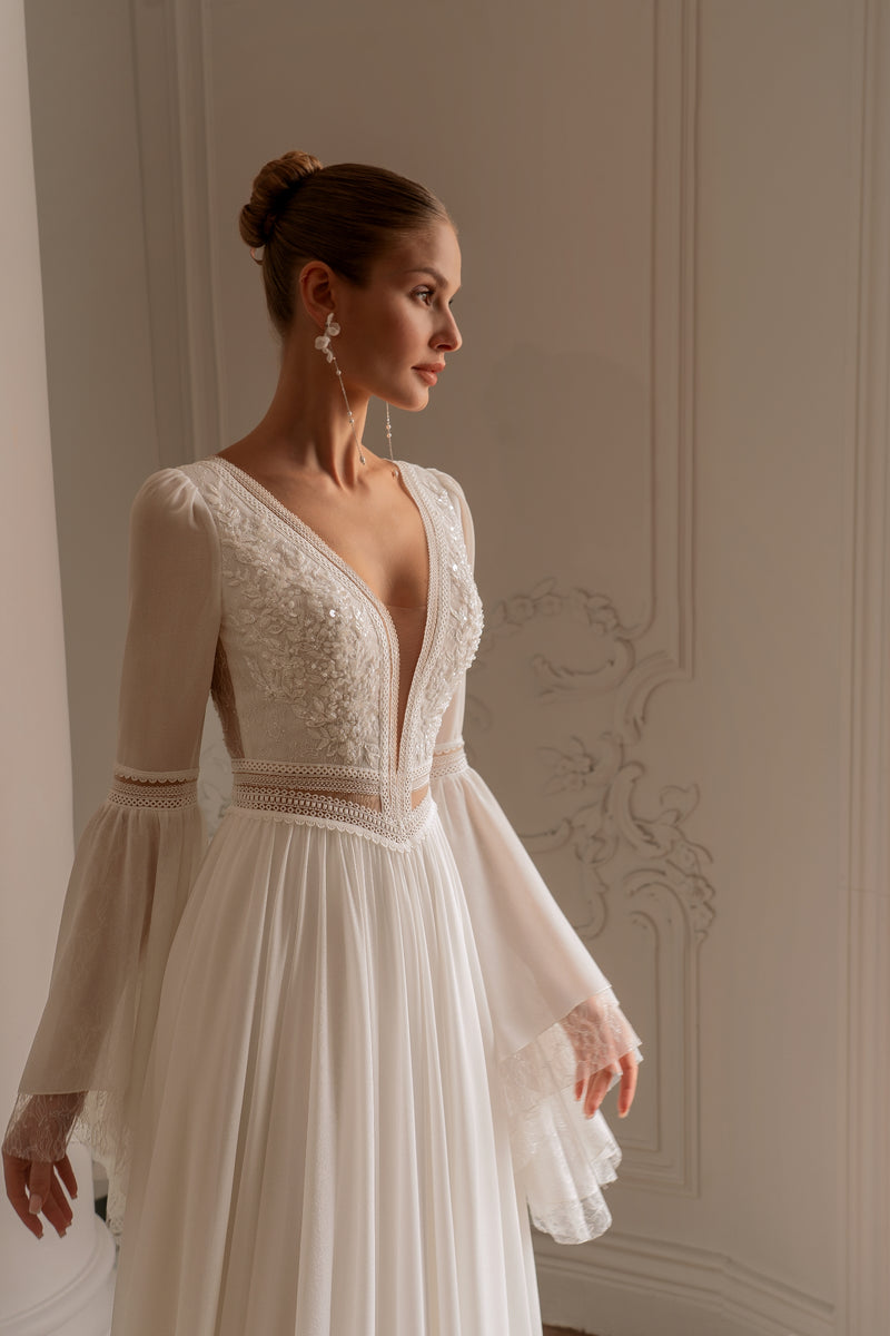Exquisite Bohemian Lace Chiffon Wedding Dress with Bell Sleeves | Ethe HAREM's Brides Exquisite Bohemian Lace Chiffon Wedding Dress with Bell Sleeves | Ethe HAREM's Brides