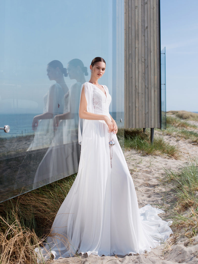 Robe de mariée trapèze sans manches à col en V avec dos unique et exquis