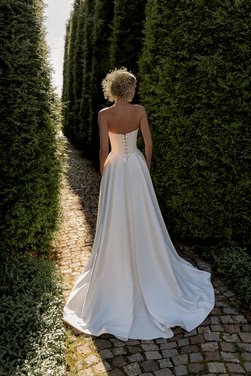 Sweetheart Satin A-Line Wedding Dress with Pockets EU38 Sweetheart Satin A-Line Wedding Dress with Pockets EU38