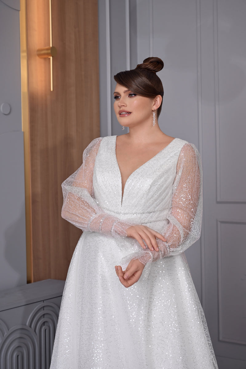 Exquisite Sheer Long Sleeve A-Line Plus-Size Sparkling Wedding Dress EU46 Exquisite Sheer Long Sleeve A-Line Plus-Size Sparkling Wedding Dress EU46