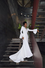 Robe de mariée modeste minimaliste trompette à manches longues