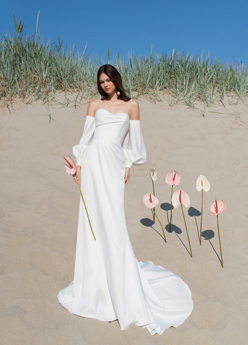 Robe de mariée bustier minimaliste avec manches amovibles