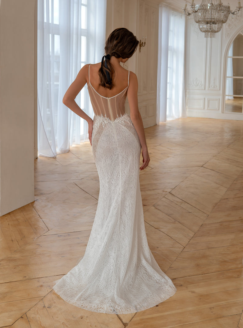 Lace Fit-and-Flare Wedding Dress with Euro Tulle Cape | Divine Grace Couture EU36 Lace Fit-and-Flare Wedding Dress with Euro Tulle Cape | Divine Grace Couture EU36