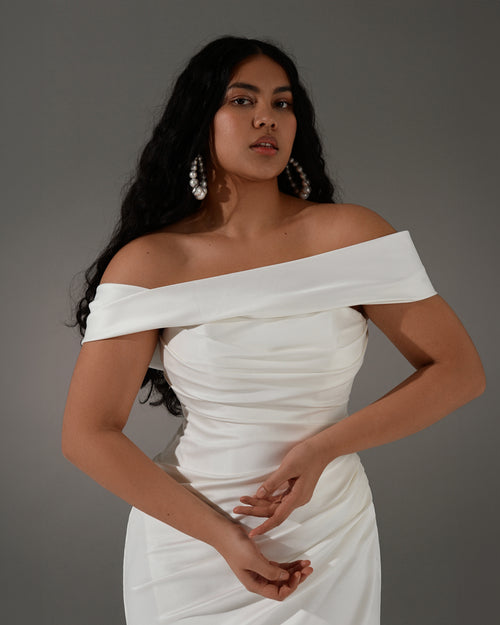 Robe de mariée sirène minimaliste à épaules dénudées