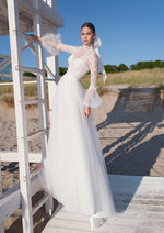 Elegante vestido de novia de corte A, manga larga y cuello alto