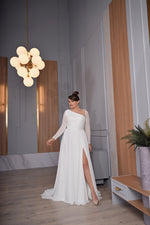 Gorgeous Long Sleeve A-Line Plussize Wedding Gown