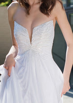 Precioso vestido de novia romántico sin tirantes