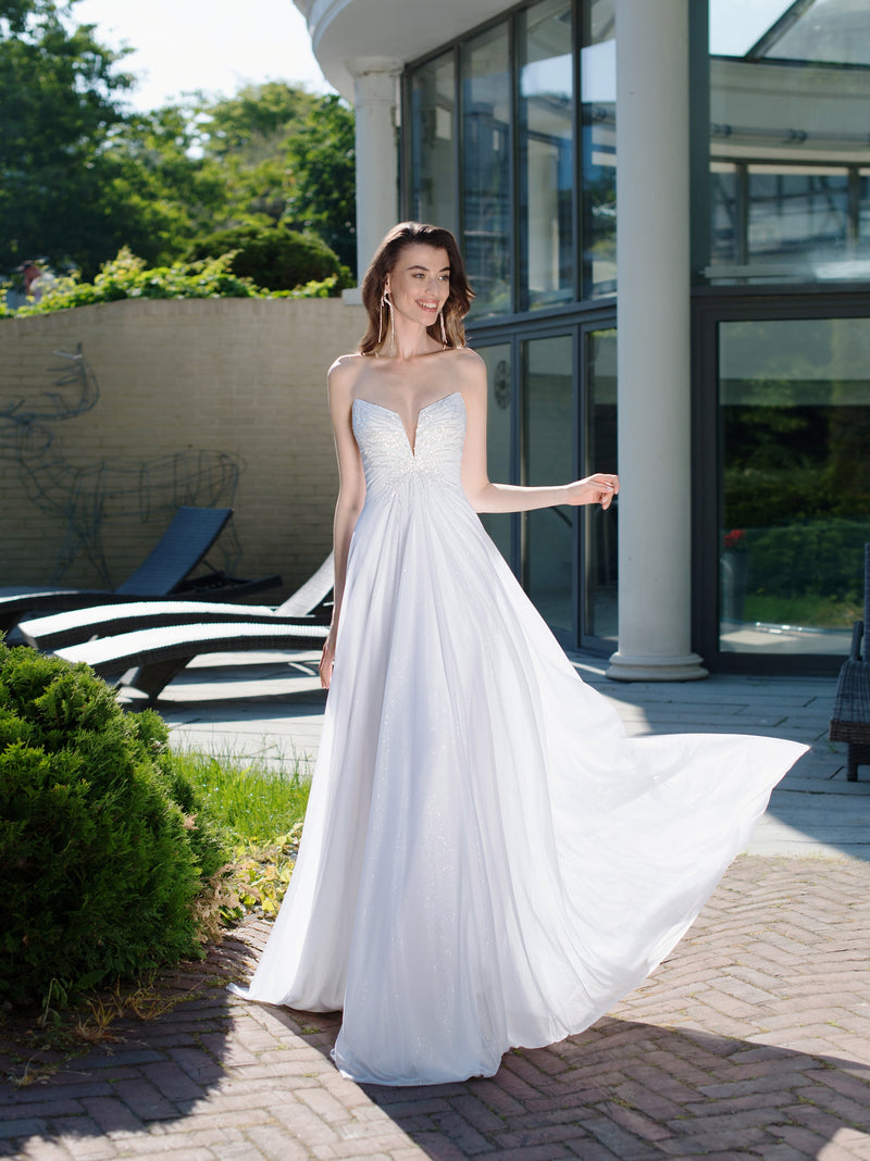 Precioso vestido de novia romántico sin tirantes