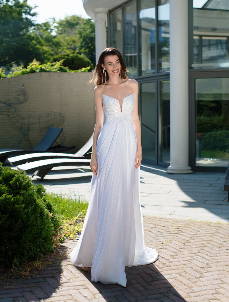 Precioso vestido de novia romántico sin tirantes