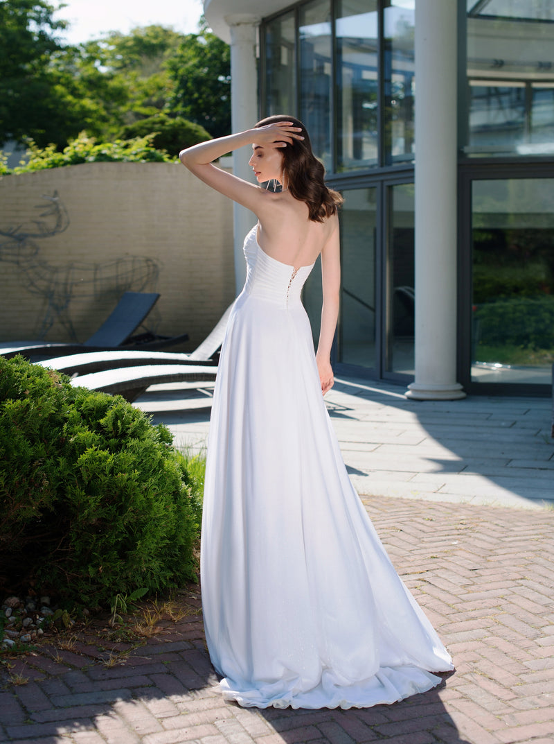 Gorgeous Strapless Sheath Romantic Bridal Dress