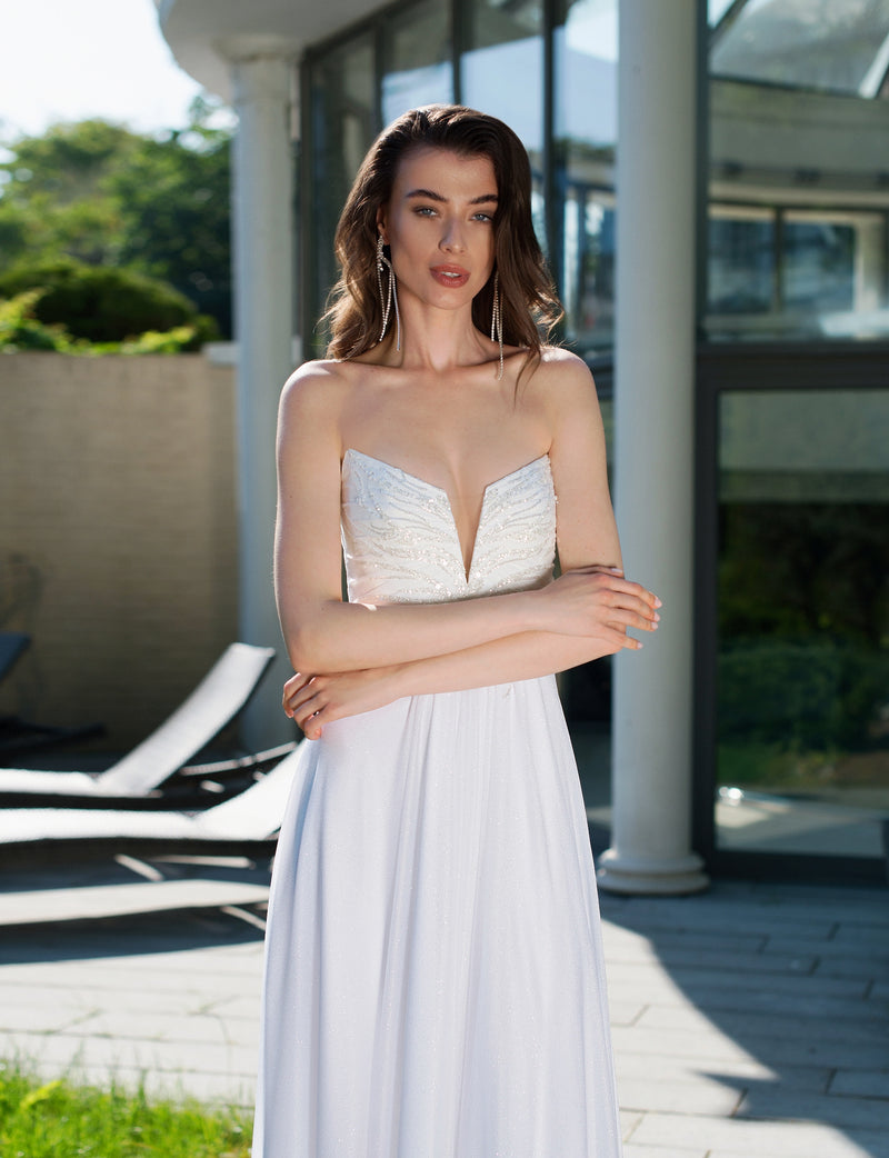 Superbe robe de mariée romantique fourreau sans bretelles