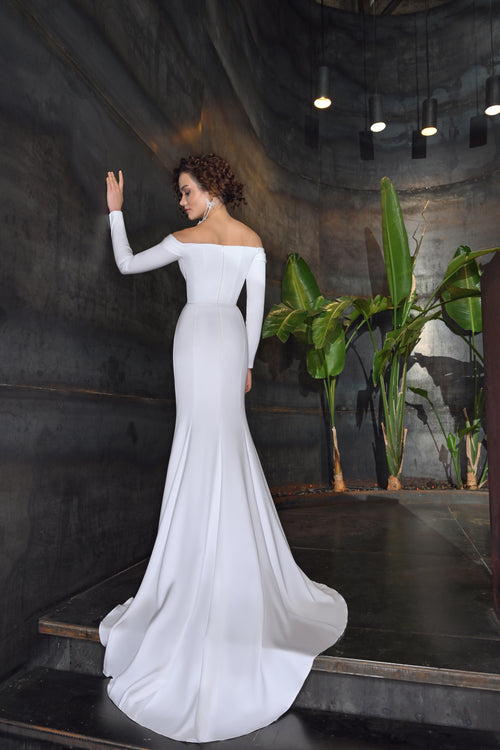 Robe de mariée minimaliste sirène à épaules dénudées et manches longues