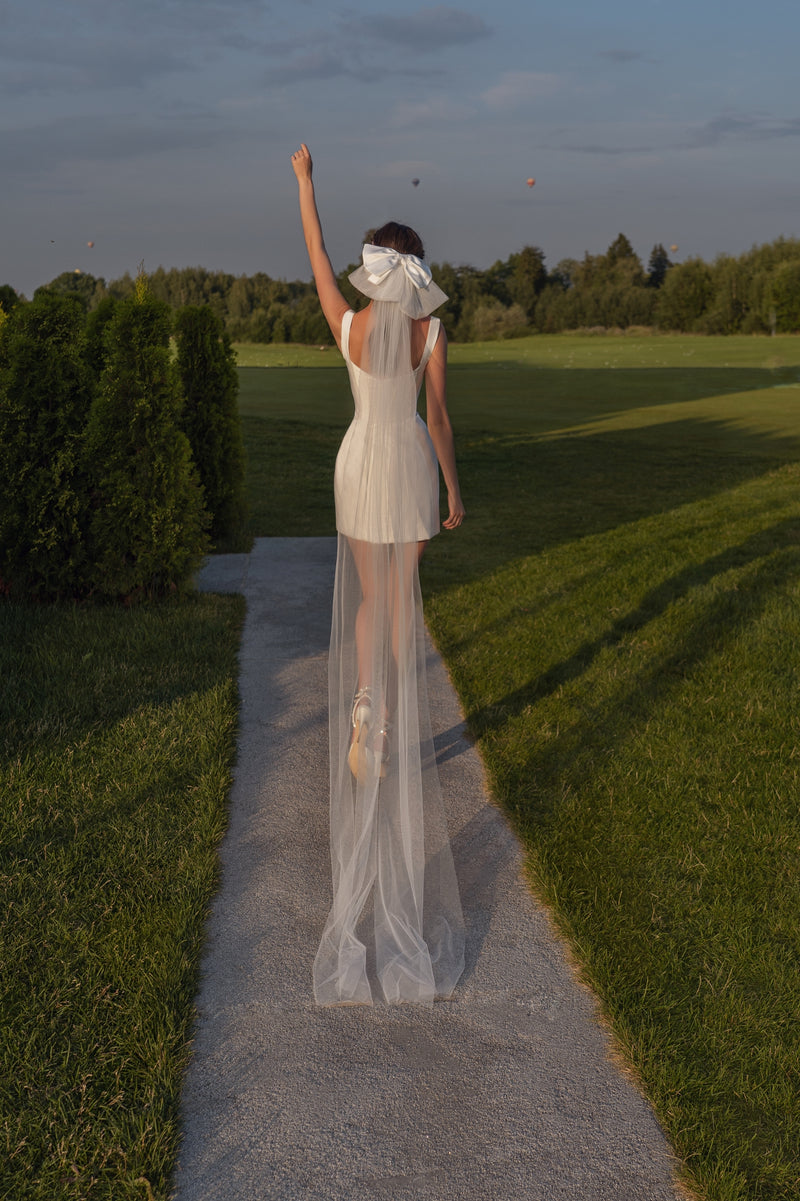 Impresionante mini vestido blanco