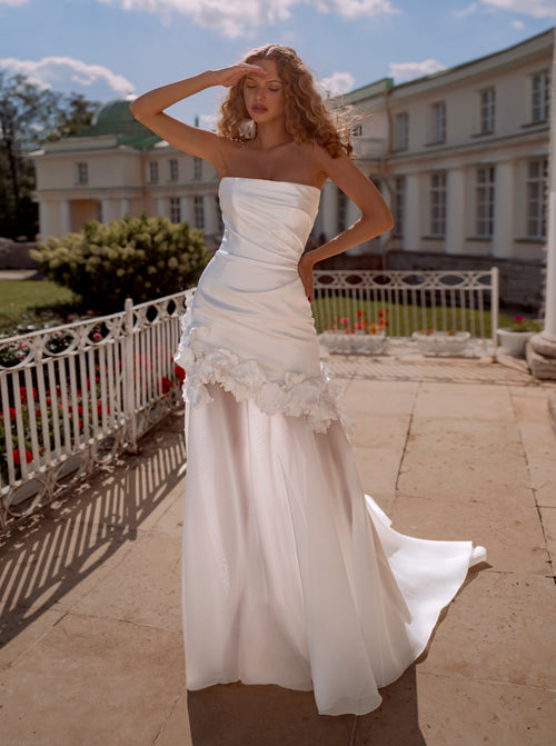 2-in-1 Strapless Satin Mini Dress with Detachable Organza Skirt | La Vella Couture