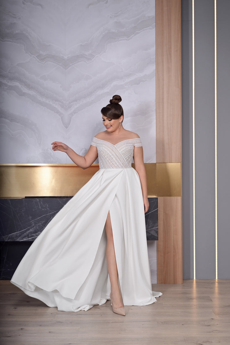 Off-shoulder A-Line Boho Plussize Mikado Dress HAREM's Brides Off-shoulder A-Line Boho Plussize Mikado Dress HAREM's Brides