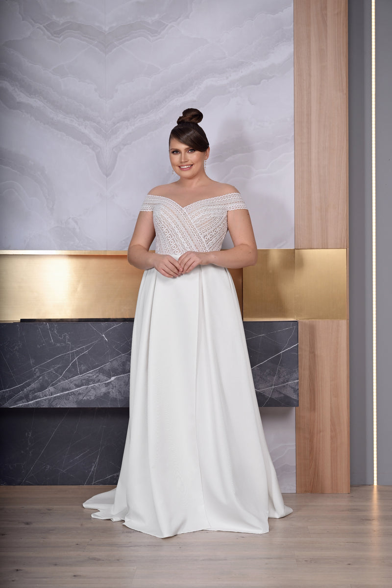 Off-shoulder A-Line Boho Plussize Mikado Dress HAREM's Brides Off-shoulder A-Line Boho Plussize Mikado Dress HAREM's Brides