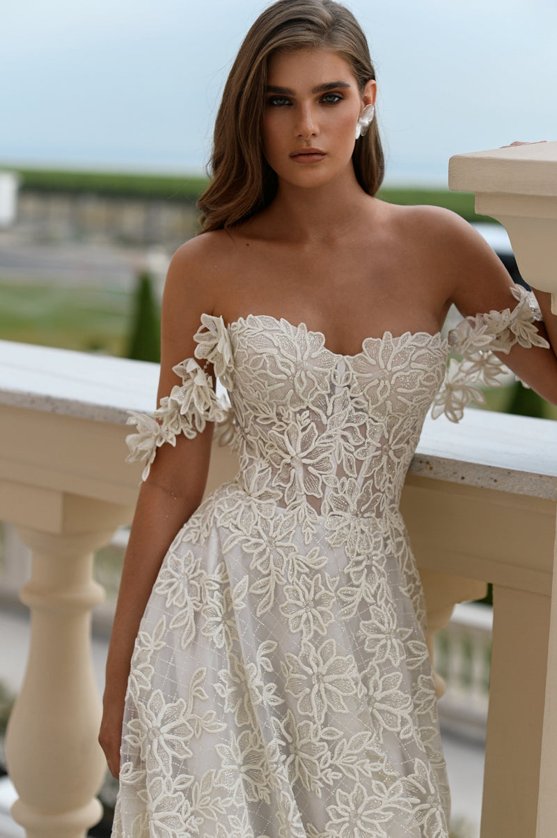 Delicate Off-Shoulder Floral Lace A-Line Wedding Dress