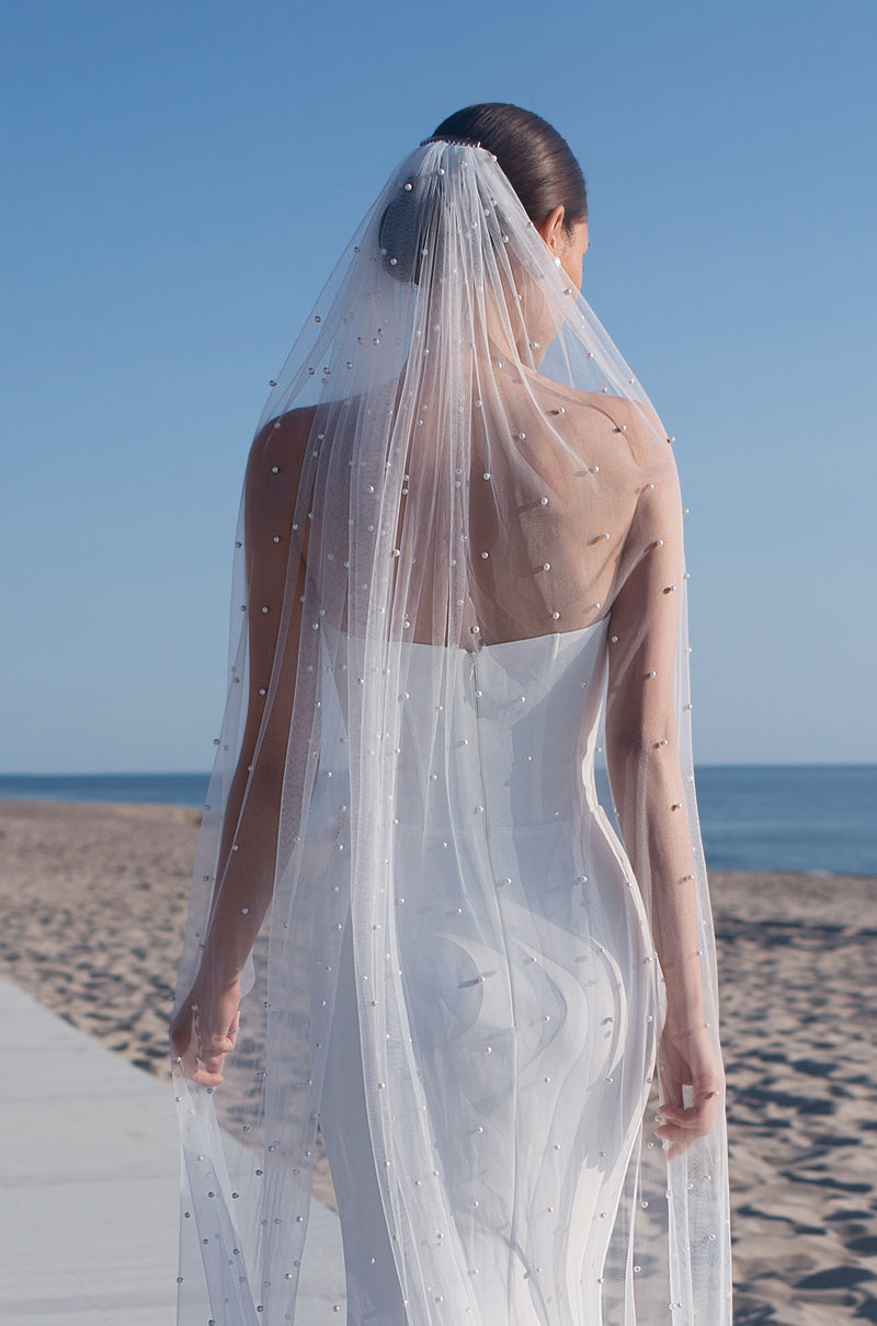 2en1 : Robe de mariée sirène en forme de cœur avec boutons sur le devant et body amovible