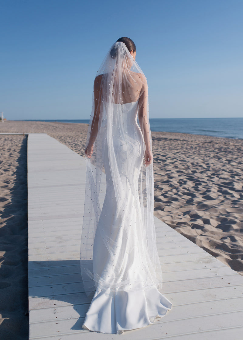 2en1 : Robe de mariée sirène en forme de cœur avec boutons sur le devant et body amovible