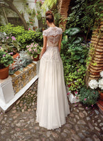 Vestido de novia 2 en 1 con tirantes finos y superposición de encaje