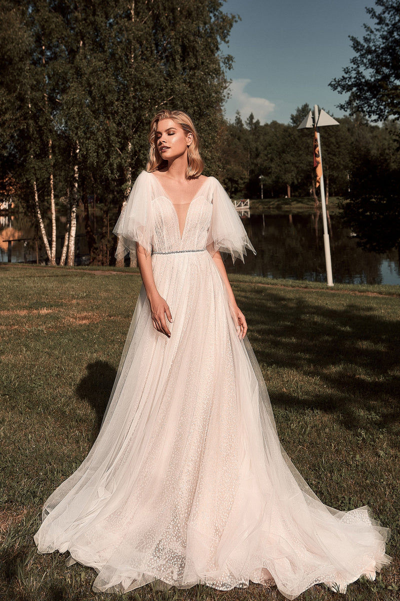 Butterfly Sleeve A-Line Glitter Wedding Dress EU34 / Vanilla Butterfly Sleeve A-Line Glitter Wedding Dress EU34 / Vanilla
