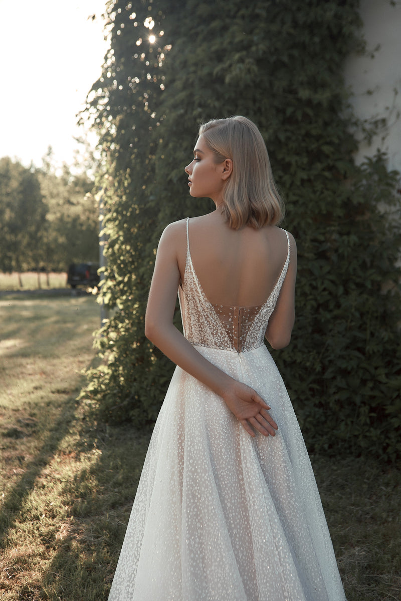 Robe de mariée pailletée à bretelles spaghetti