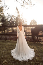 Vestido de novia elegante de manga larga con corte en A