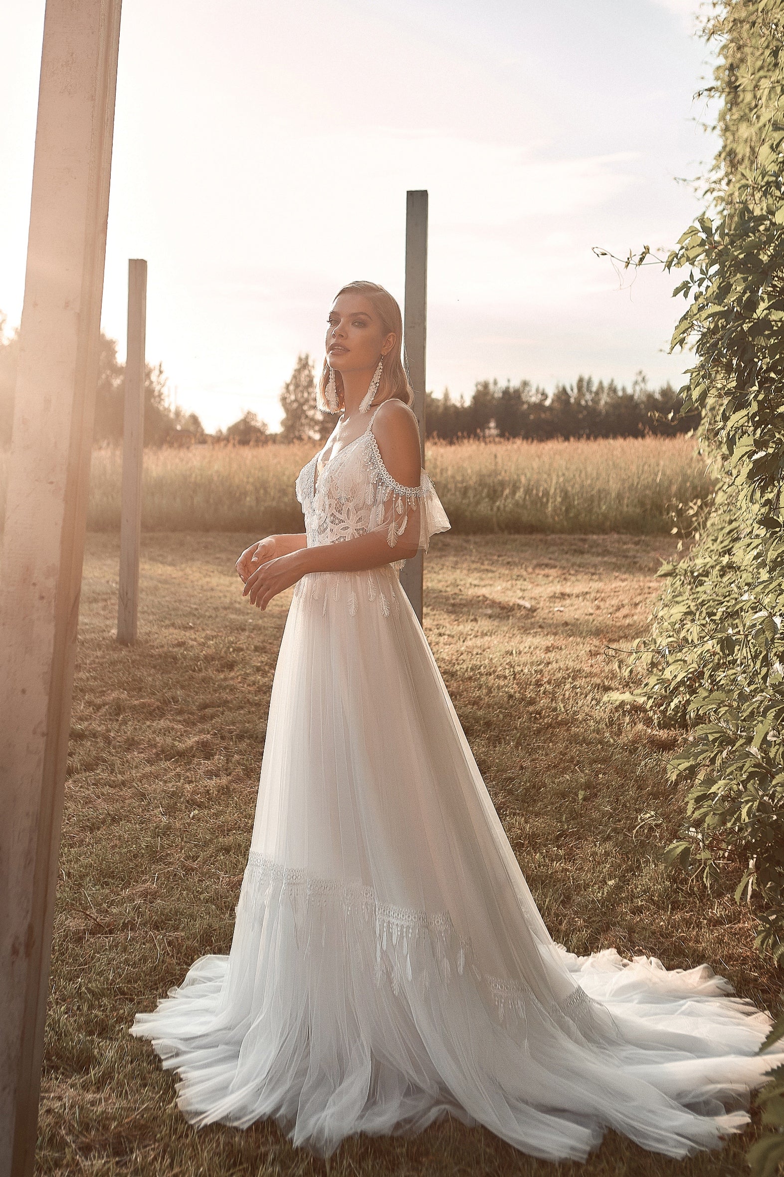 bohemian off shoulder wedding dress Lace Wedding Dress - Bohemian