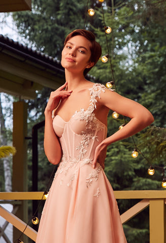 heaven hart prom dress Happy 21st Birthday to Kevin Hart's beautiful daughter Heaven Hart