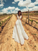 Vestido de novia de corte A con cuello en V