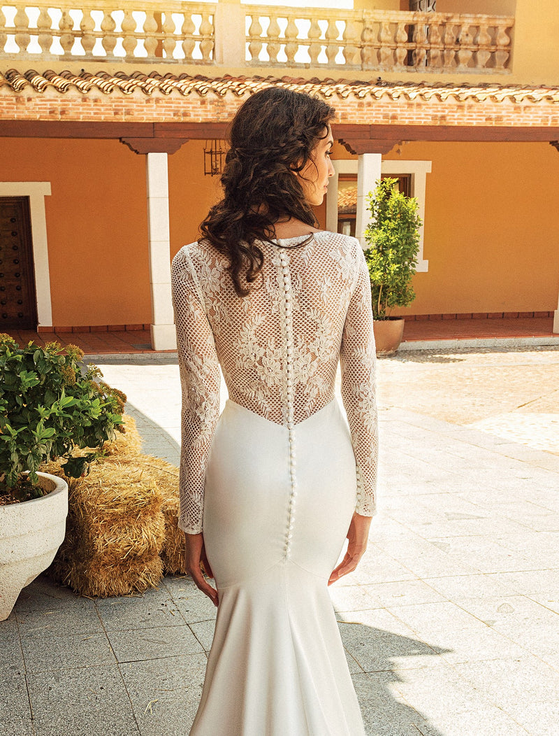 Elegante vestido de novia de sirena minimalista de manga larga