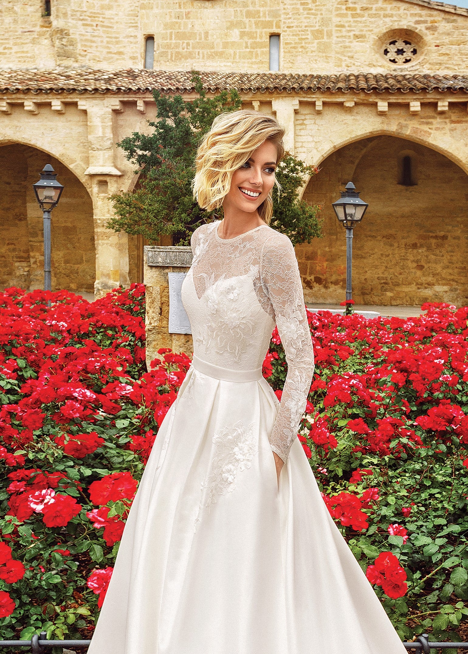 Long Sleeve A-Line Mikado Wedding Dress EU46 / Off-White Long Sleeve A-Line Mikado Wedding Dress EU46 / Off-White